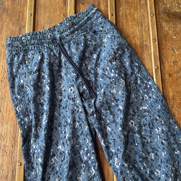 Athleta Avenue Wide Leg Crop Pant - Picture 3 of 6